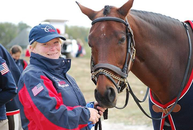 Red Light Therapy Happy Cap for Horses – The Horse Education Company